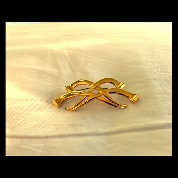 Brooch - Picture 1 of 2